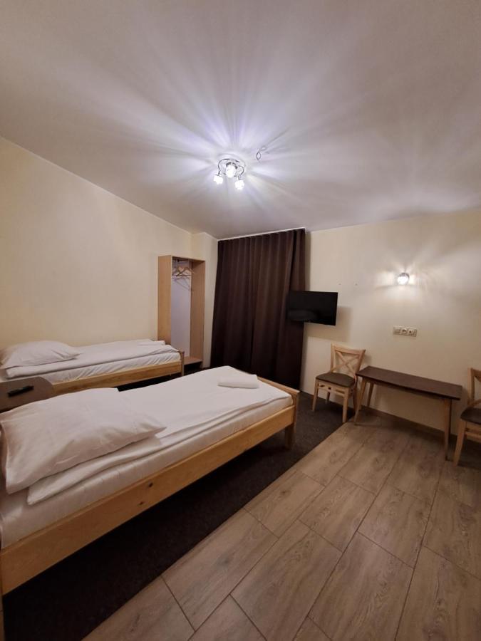 Aparthotel Dworek Staropolski Posen Exterior foto